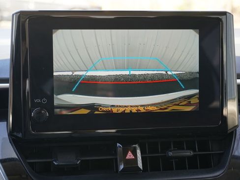 Used 2023 Toyota Corolla LE image 29