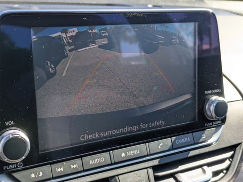 Used 2024 Nissan Altima 2.5 SV image 21