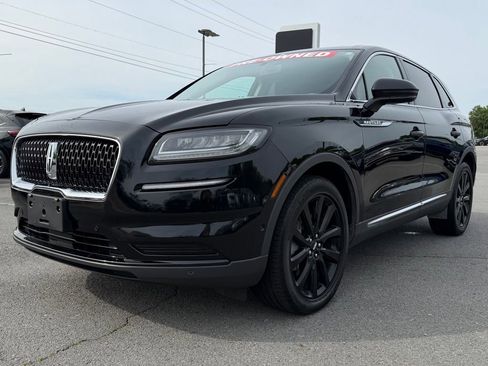 Used 2022 Lincoln Nautilus Reserve w/ Equipment Group 201A AWD/4WD image 3