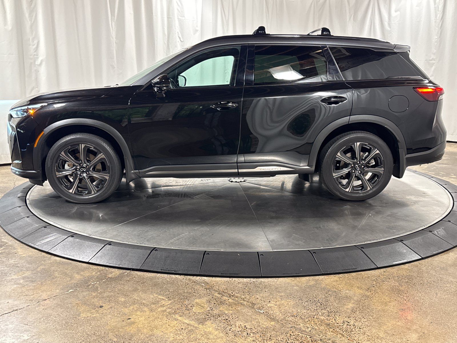 Certified 2026 INFINITI QX60 Autograph w/ Dark Cargo Package AWD/4WD image 8