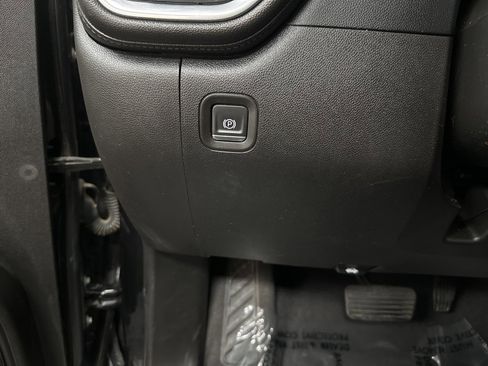 Used 2022 GMC Sierra 2500 Denali w/ Denali Black Diamond Edition image 38