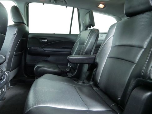 Used 2016 Honda Pilot Elite image 16