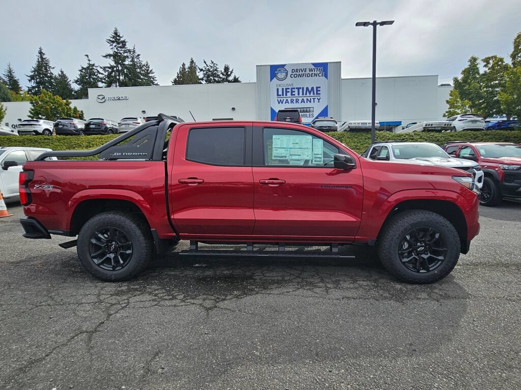 New 2026 Chevrolet Colorado Z71 w/ Midnight Edition AWD/4WD image 4