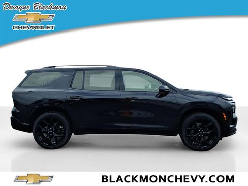 Used 2024 Chevrolet Traverse RS w/ LPO, Floor Liner Package image 2