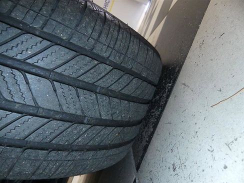 Used 2024 BMW i7 xDrive60 w/ Premium Package image 46