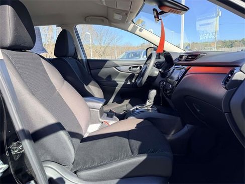 Used 2021 Nissan Rogue Sport S image 10