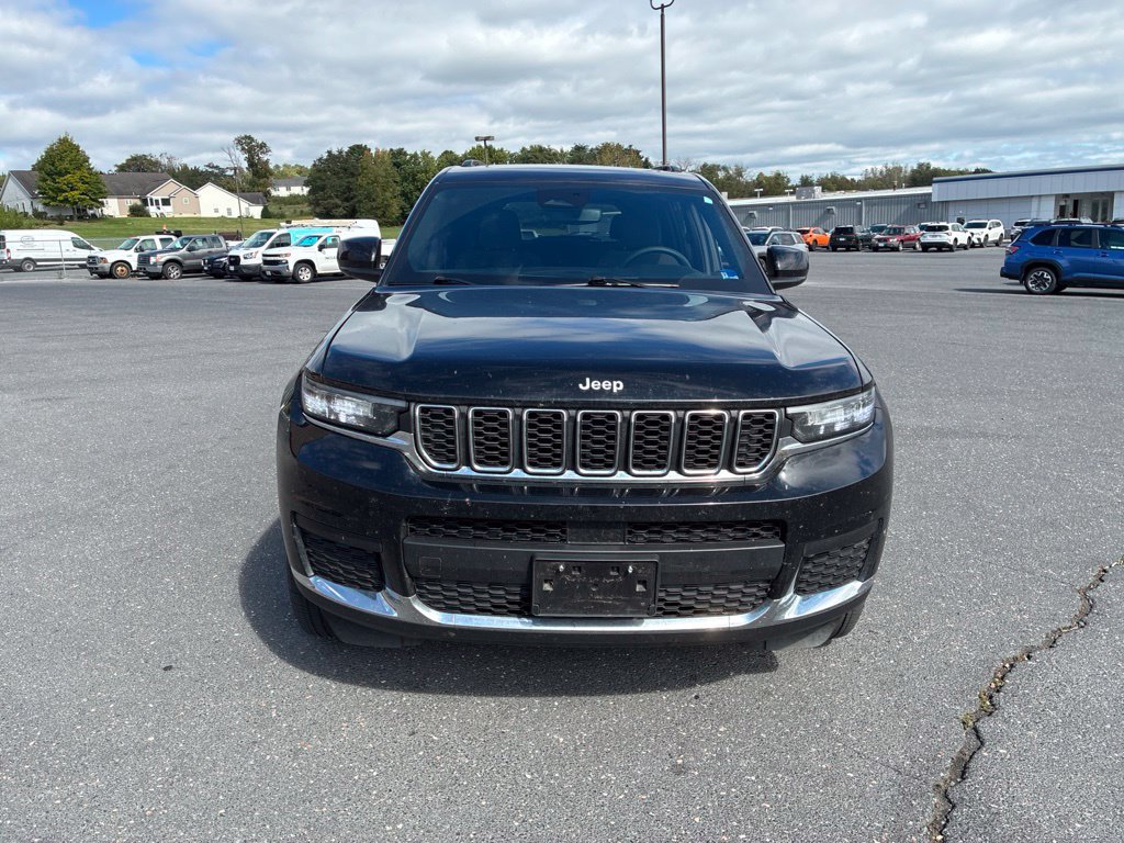 Used 2024 Jeep Grand Cherokee L Laredo w/ Luxury Tech Group I AWD/4WD image 3