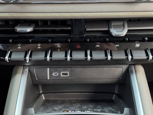 New 2026 Chevrolet Colorado ZR2 w/ Technology Package image 16