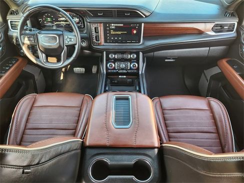 Used 2024 GMC Yukon Denali Ultimate w/ LPO, Floor Liner Package image 27