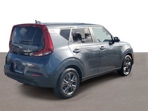 Used 2021 Kia Soul S image 4
