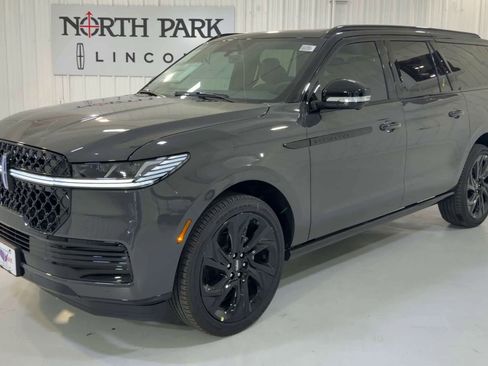 New 2026 Lincoln Navigator L Black Label image 5