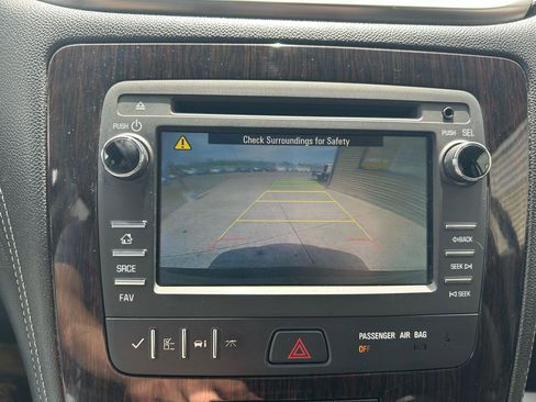 Used 2017 Chevrolet Traverse LT w/ Style and Technology Package AWD/4WD image 24