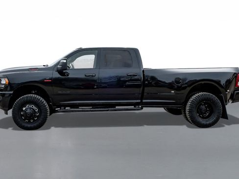 Used 2023 RAM 3500 Big Horn w/ Night Edition image 9
