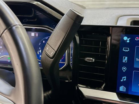 Used 2023 Chevrolet Silverado 1500 LT image 24