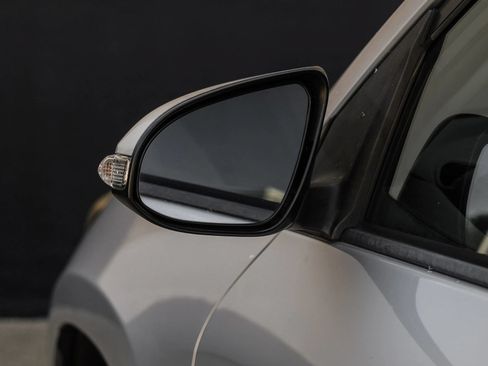 Used 2014 Toyota RAV4 EV FWD image 37
