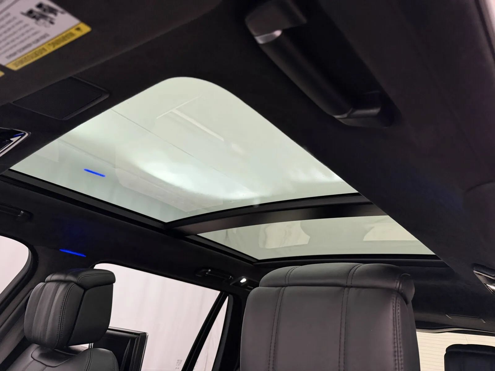Used 2019 Land Rover Range Rover Long Wheelbase Autobiography AWD/4WD image 9