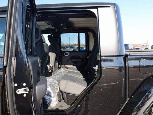 New 2025 Jeep Gladiator Sport image 12