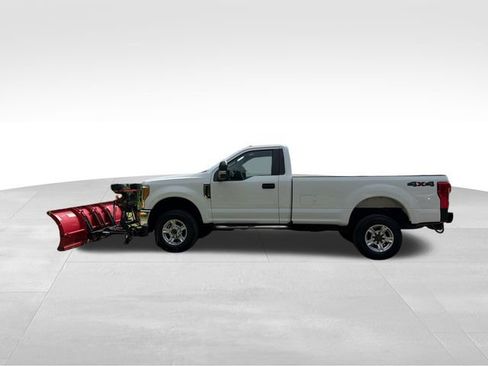 Used 2017 Ford F250 XL w/ Power Equipment Group AWD/4WD image 3