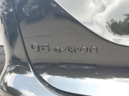 New 2027 Audi Q6 e-tron Premium AWD/4WD image 7