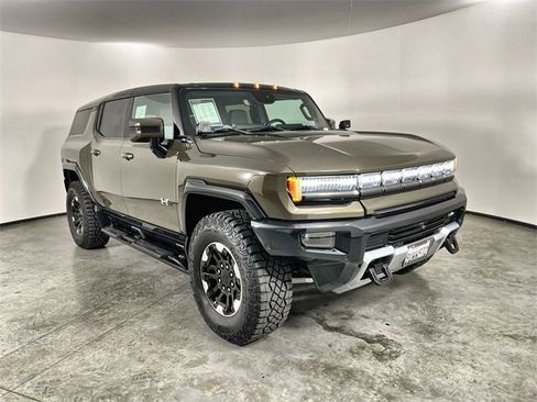 Used 2024 GMC Hummer EV 2X w/ Extreme Off-Road Package image 2