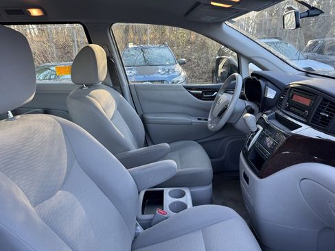 Used 2015 Nissan Quest S image 9