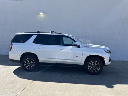 Used 2022 Chevrolet Tahoe Z71 w/ Luxury Package image 2