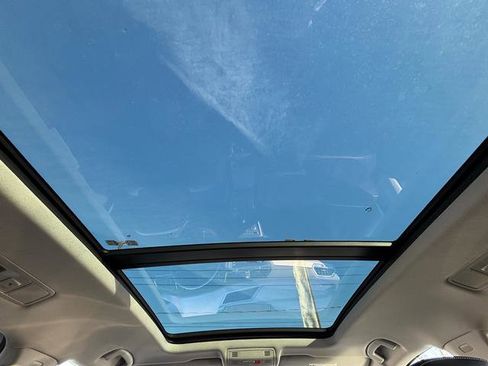 Used 2021 Volkswagen Tiguan S image 20