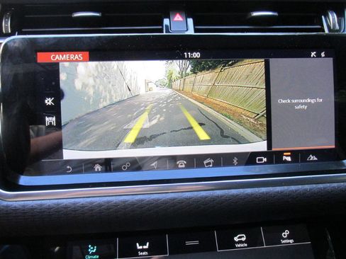 Used 2020 Land Rover Range Rover Evoque S image 54