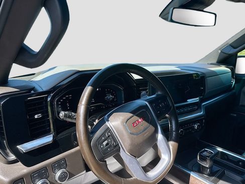 Used 2023 GMC Sierra 1500 SLT AWD/4WD image 12