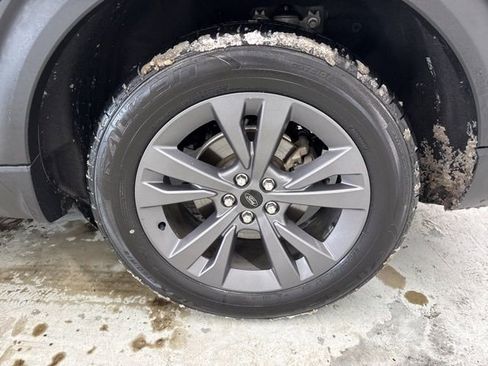 Used 2023 Ford Explorer XLT w/ Equipment Group 202A image 7