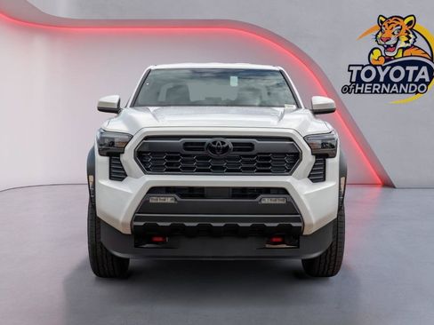 Certified 2026 Toyota Tacoma TRD Off-Road AWD/4WD image 2