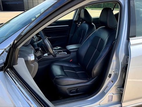 Used 2024 Nissan Altima 2.5 SR image 8