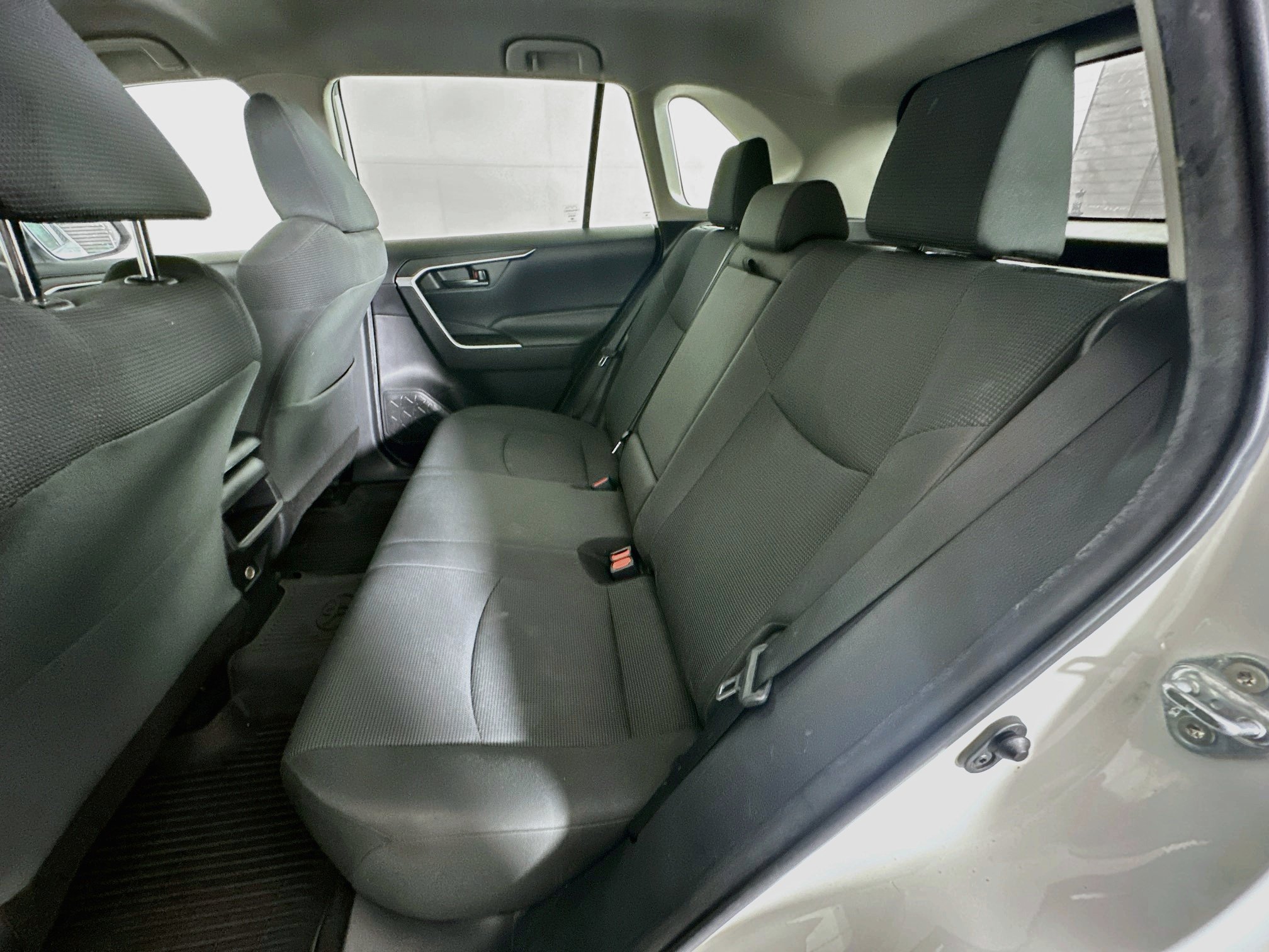 Used 2021 Toyota RAV4 LE FWD image 26