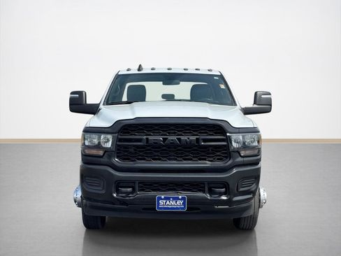Used 2024 RAM 3500 Tradesman image 2