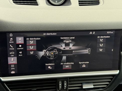 Used 2019 Porsche Cayenne Base image 17