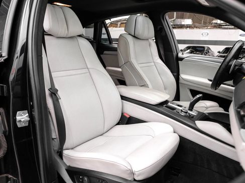 Used 2014 BMW X6 M image 31