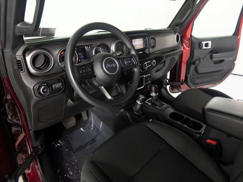 Used 2021 Jeep Wrangler Sport AWD/4WD image 13