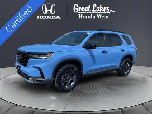 Used 2025 Honda Pilot TrailSport image 1