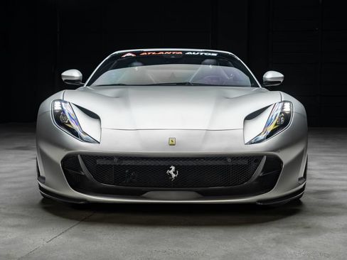 Used 2021 Ferrari 812 GTS RWD image 5