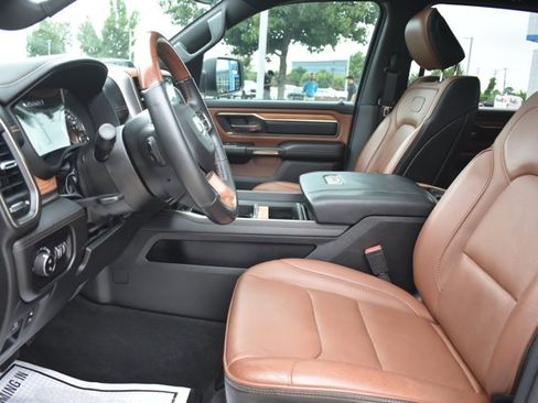 Used 2022 RAM 1500 Limited w/ Body Color Bumper Group AWD/4WD image 17