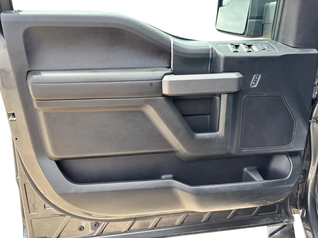 Used 2018 Ford F150 XLT w/ Equipment Group 302A Luxury AWD/4WD image 20