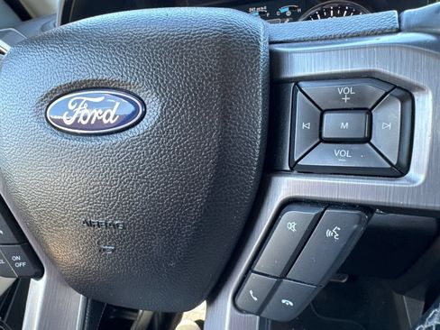 Used 2018 Ford Expedition Max Platinum AWD/4WD image 27