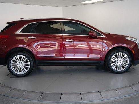 Used 2018 Cadillac XT5 Premium Luxury FWD image 8