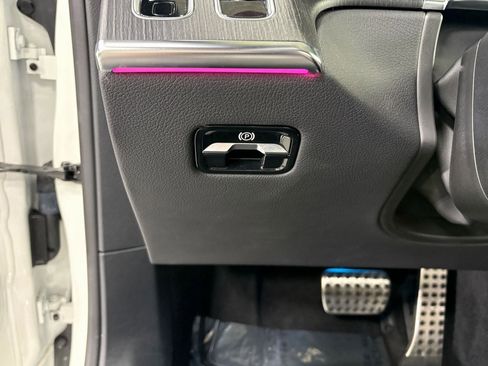 Used 2023 Mercedes-Benz S 500 4MATIC w/ AMG Line image 10