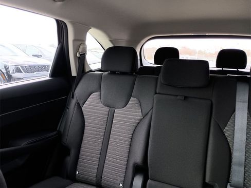 New 2026 Kia Sorento LX image 12