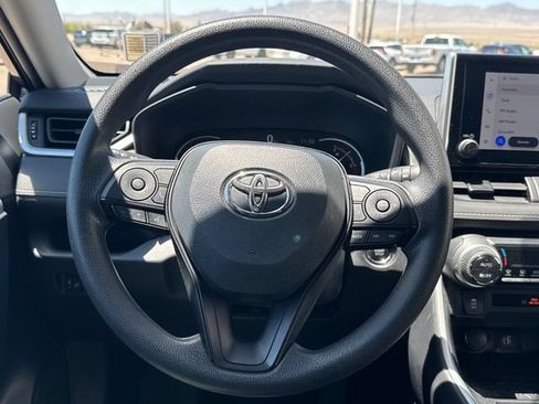 Used 2025 Toyota RAV4 XLE AWD/4WD image 14