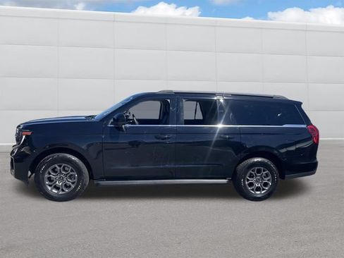 Used 2025 Ford Expedition Max Active AWD/4WD image 2