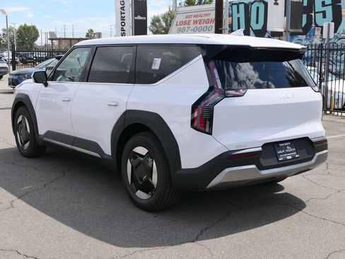 New 2026 Kia EV9 Light image 6