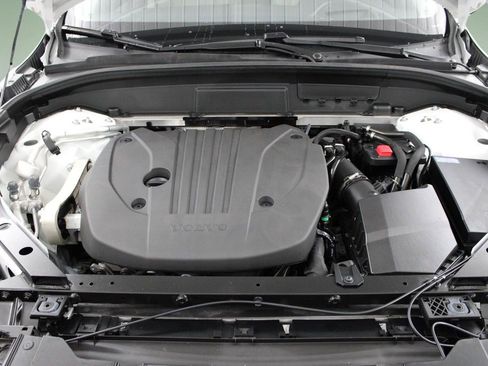 Certified 2023 Volvo XC60 B5 Ultimate w/ Climate Package image 49