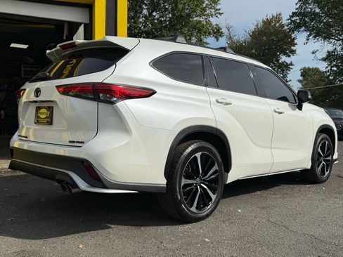 Used 2021 Toyota Highlander XSE image 6